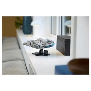 Lego Millennium Falcon 75375